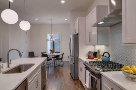 The Kora - Rooftop Luxury In Nashville'S Gulch Экстерьер фото